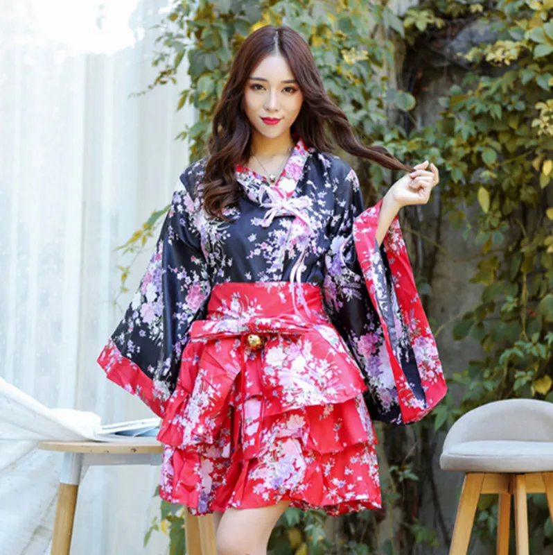 

Women's Sexy Sakura Anime Costume Japanese Kimono Costume Vintage Original Tradition Silk Yukata Dress cosplay costumes