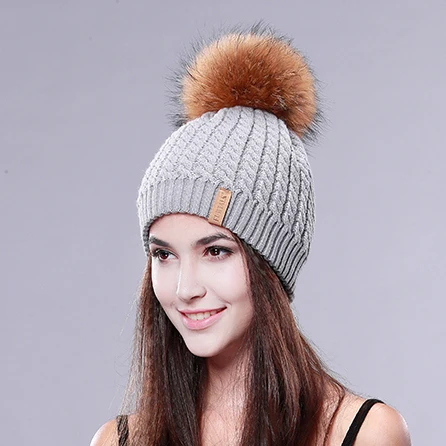 Furtalk зимняя шапочка Hat женщины трикотажные помпон Hat Fox енота мех пом Hat женский теплый осень шляпы шапки - Цвет: Grey