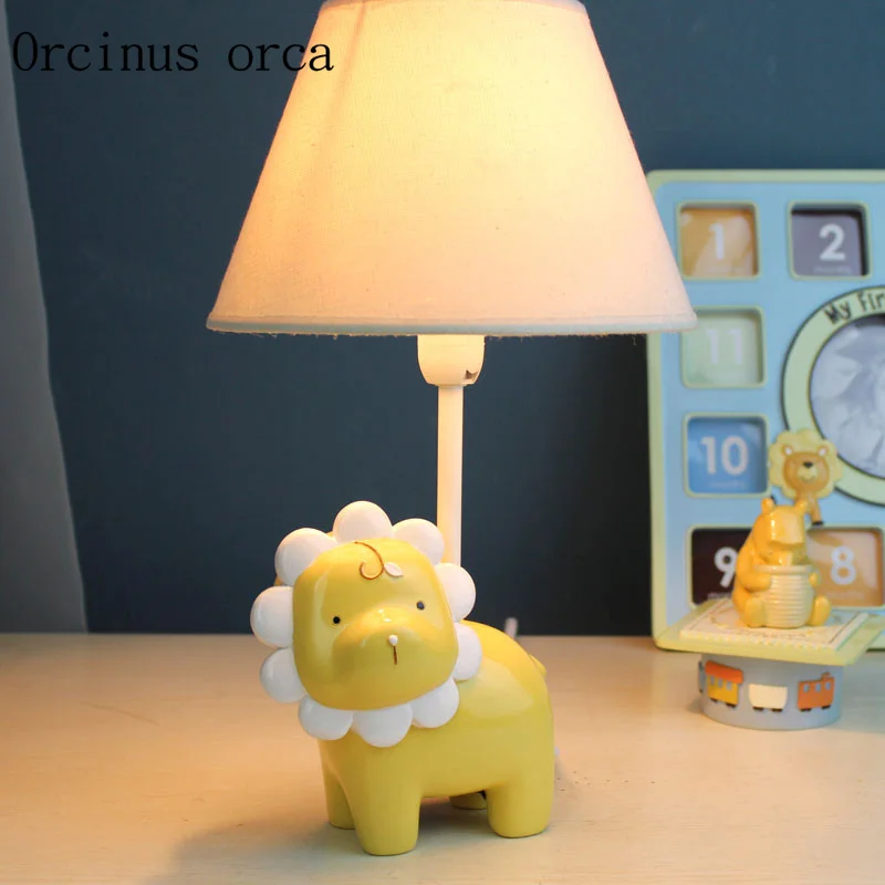 

Cartoon creative lion desk lamp children's room Princess Room girl's bedroom bedside lamp lovely animal LED lamp free shipping