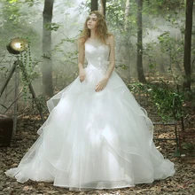 Romantic A-line Wedding Dress Sleeveless Scoop Beading Applique Tiered Vestidos De Noiva NM 660