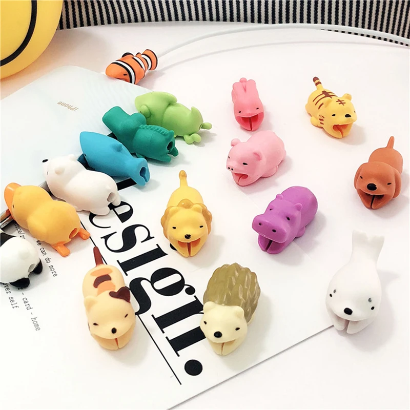 Cartoon Animals Bite Cable Data Protector Cute Panda Frog Tiger Whale Cat Shark for Iphone Data Line Protection Phone Accessory