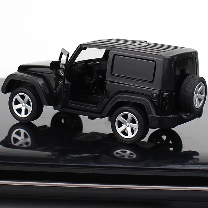 Внедорожный трансформер Jeep Wrangler Diecasts& Toy Vehicles модель автомобиля с коллекцией автомобиля игрушки для мальчика Детский подарок на день рождения