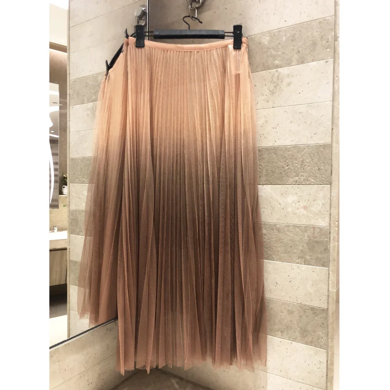

2019 new mesh skirt Gradient color Mesh pleated skir thigh quality lined with silk