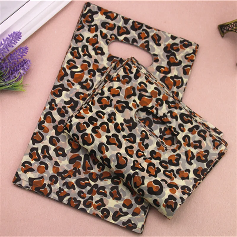 2016 New Design Wholesale 100pcs/lot 20*30cm Brown Sexy Leopard Packaging BagsWith Handle Plastic Underwear Clothing Bags