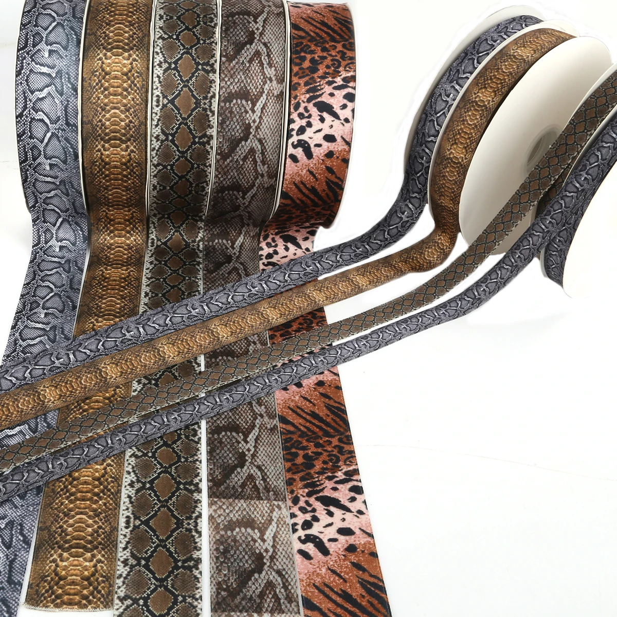 

2 Yards Snake Skin&Leopard Pattern Printed Poly Cotton Ribbon for Party Home Wedding Decoration Gift Wrapping Garment Accessory