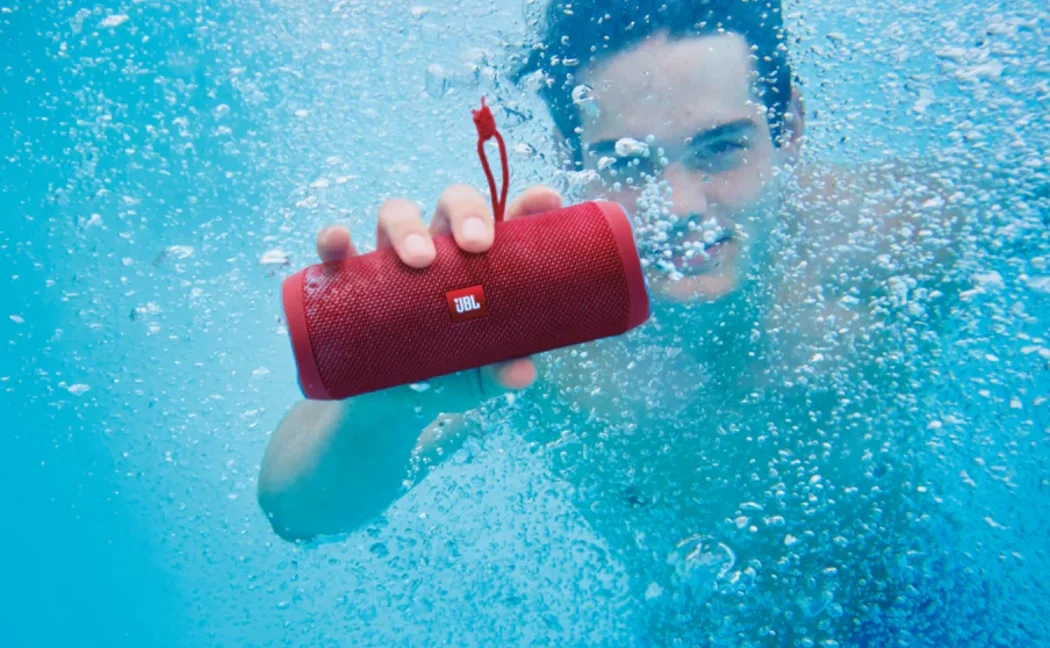 in water JBL flip 4 wireless portable speaker