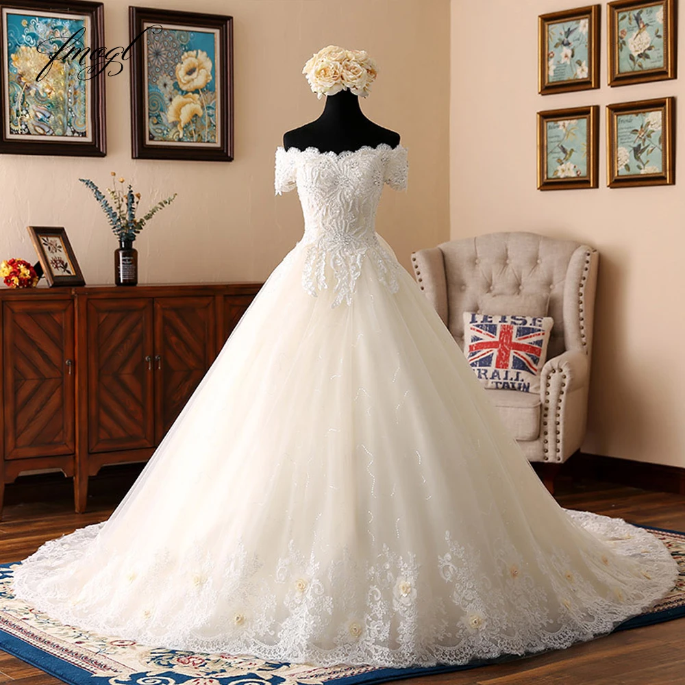 

Fmogl Short Sleeve Boat Neck Vintage Wedding Dresses 2019 Appliques Beaded Flowers Bride dress Vestido De Noiva Plus Size
