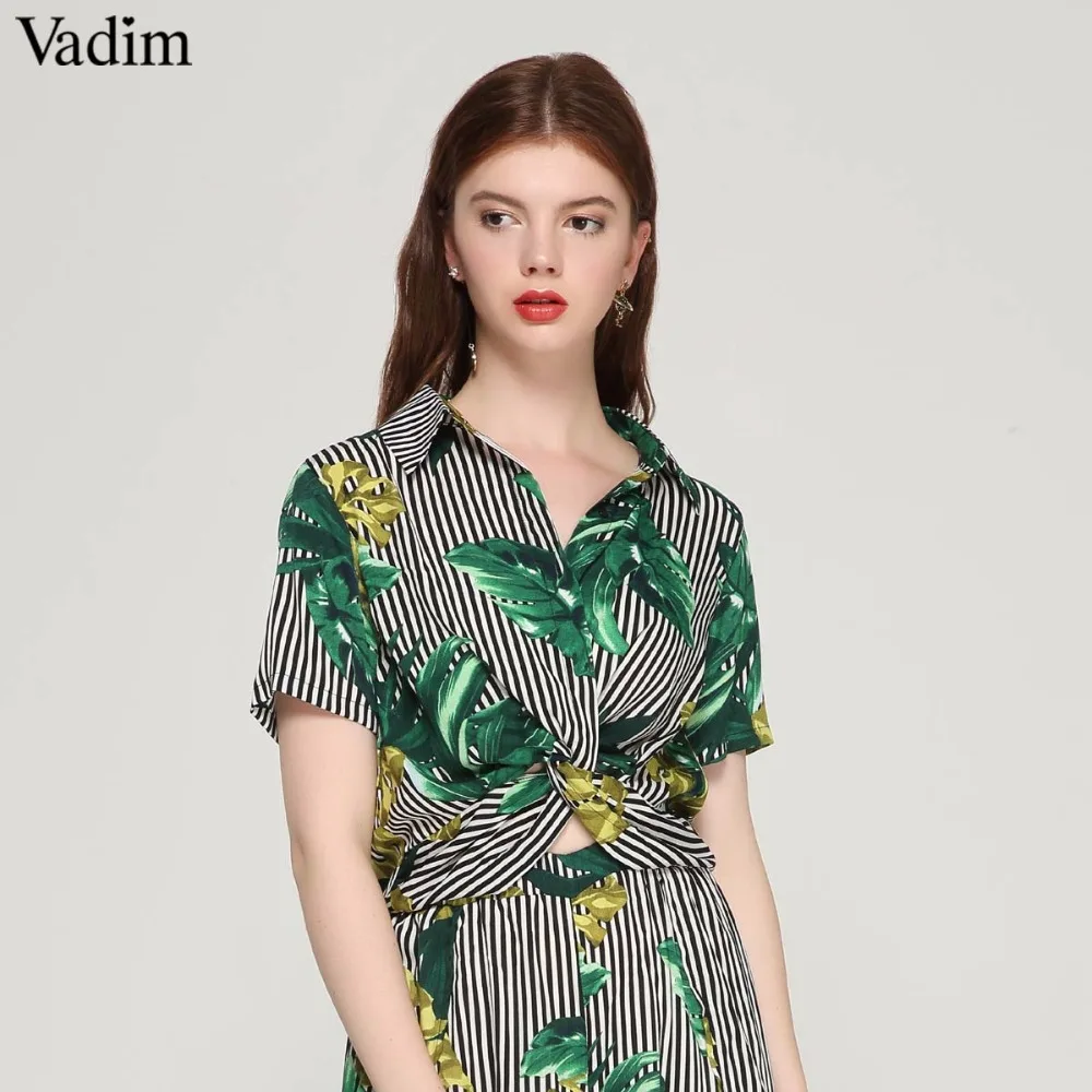 

Vadim elegant leaves striped print crop tops pleated cross design short sleeve blouses short style streetwear tops blusas DA033