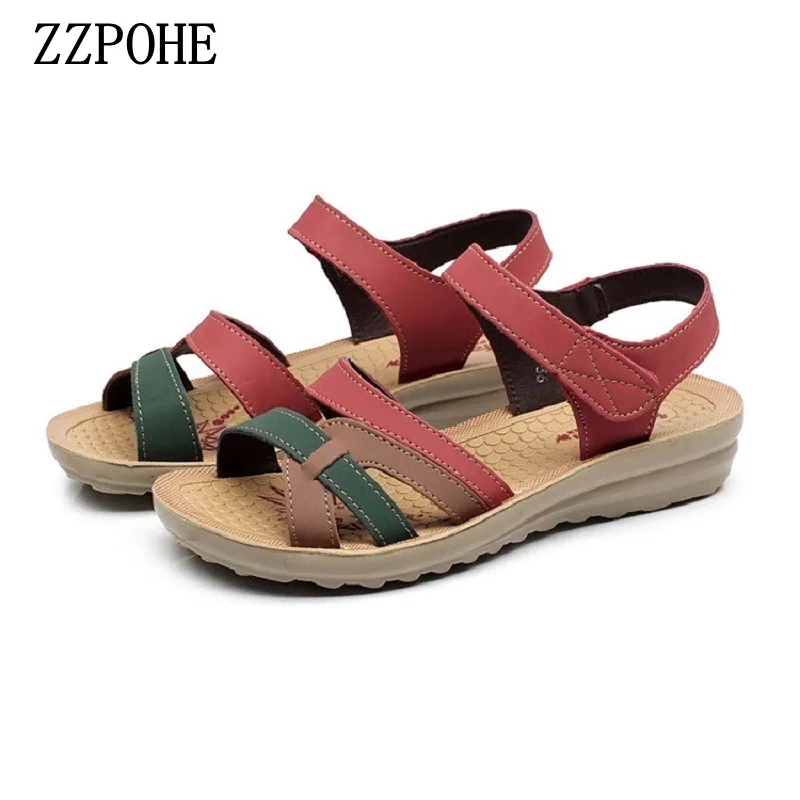 melhor ZZPOHE 2018 Verão Alta Qualidade Mulheres Mãe sandálias de Couro Macio Sandálias Planas Tamanho Grande Não deslizamento sapatos Confortáveis Mulher