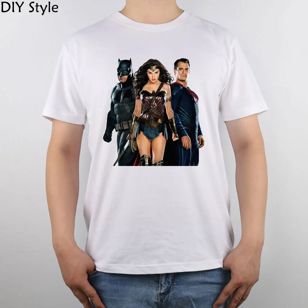 Here Are 15 Reasons Gal Gadot Is The Perfect Wonder Woman (And 1 Why She's Not) wonder woman t shirt gal gadot