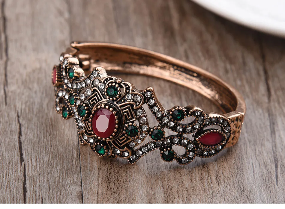 turkey-vinateg-cuff-bracelet_05