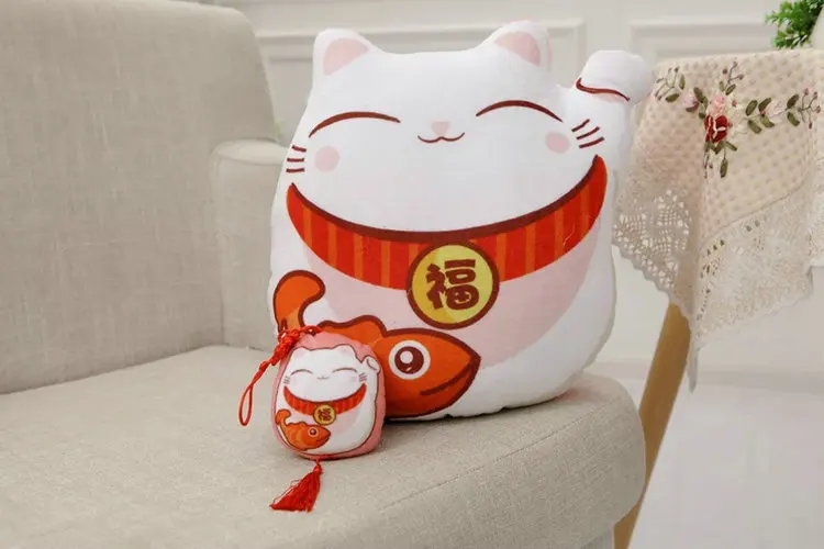 Прямая Kawaii Maneki Neko подушка мягкая плюшевая подушка детский подарок плюшевые игрушки китайский узел кошка маленький кулон