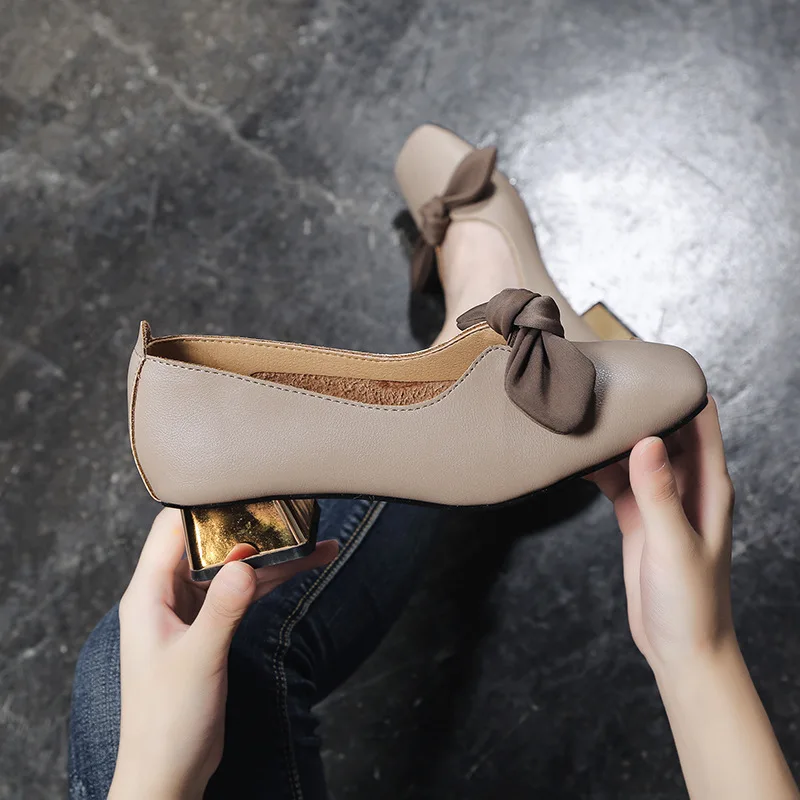 

Mary Janes Shoes New Fashion Korean Solid Chunky Heel Single Shoes Women Retro Butterfly-knot Middle Heel Glove Shoes Large Size