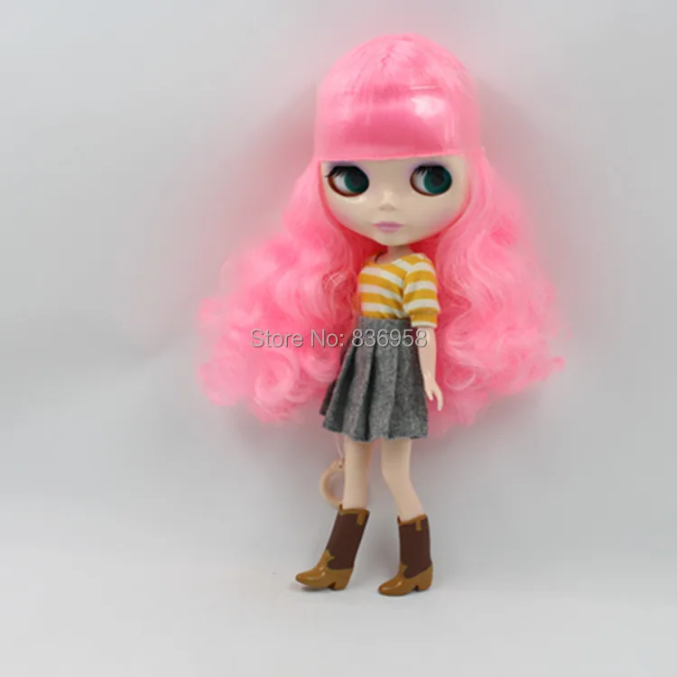 

Nude Doll 2005 PINK HAIR with bangs