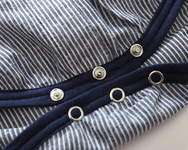 4036331760_2068599042