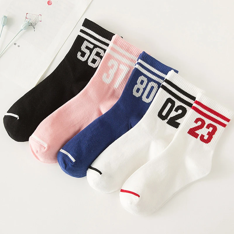 

1 pair Fashion Women Figures Harajuku Wild Cartoon Character Short Socks Ankle Socks Hipster Men Solid Socks Chaussettes Femme