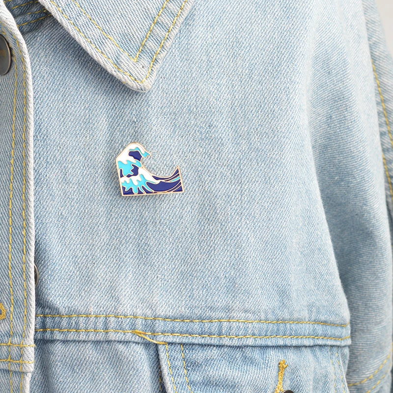 

Cartoon Wave Brooch Enamel Button Blue Wave Expression Denim Jacket Acupuncture Backpack Handbag Accessories Jewelry