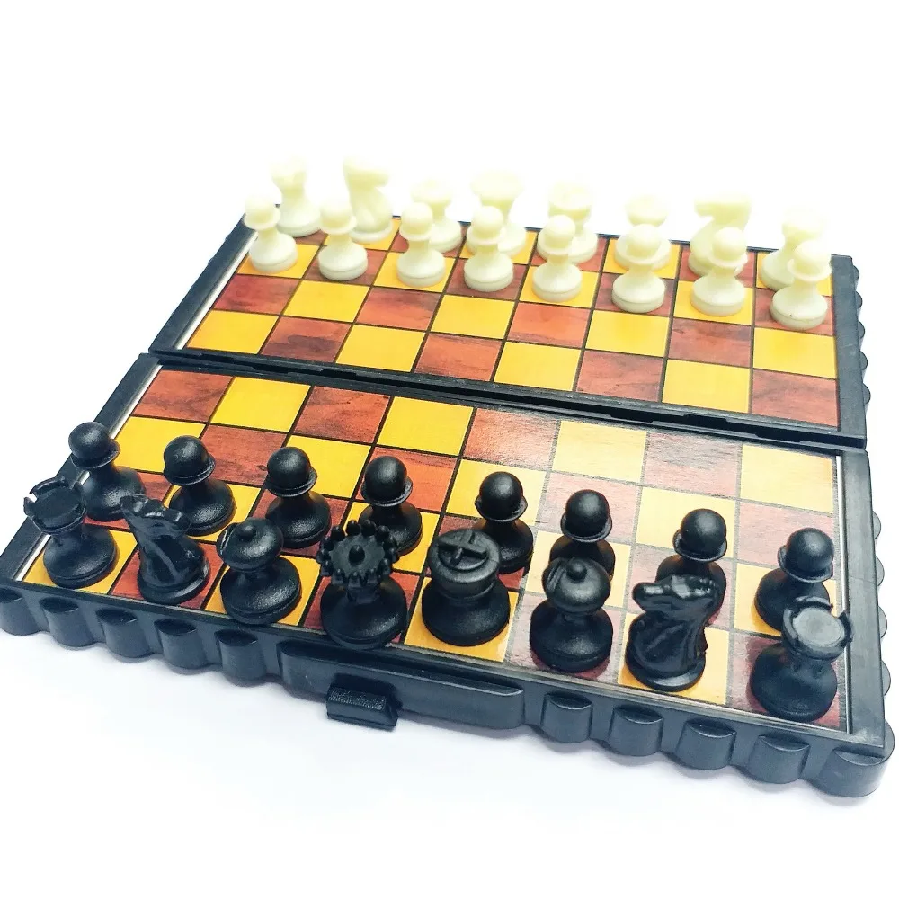 E832 Magnet Chess     21g
