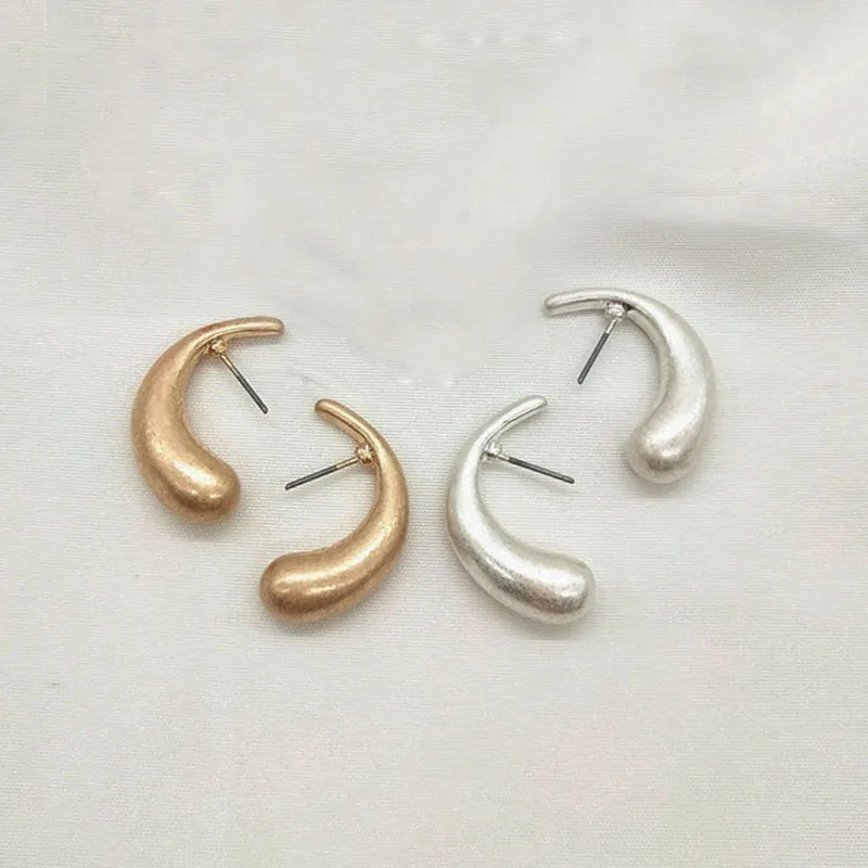 

New Matte Gold Silver Geometric Curved C Stud Earrings Fashion Jewelry Korean Minimalist Line Earrings for Women Accessories