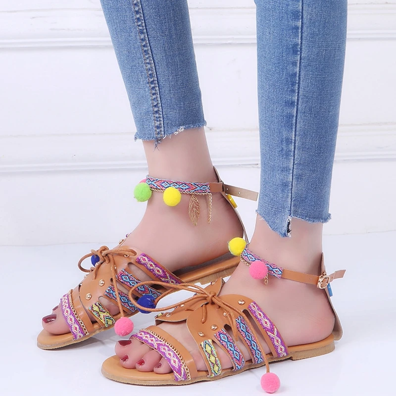 

2018 Fashion Girl Ethnic Bohemian Summer Shoes Woman Pompon Sandals Gladiator Roman Strappy Embroidered Flats Sandals New Gifts