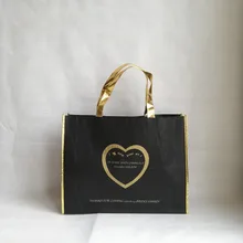 1000 шт./партия, черная многоразовая Нетканая Сумка-тоут с блестящей золотой лазерной ручкой и боковой персонализированный пользовательский логотип сумка