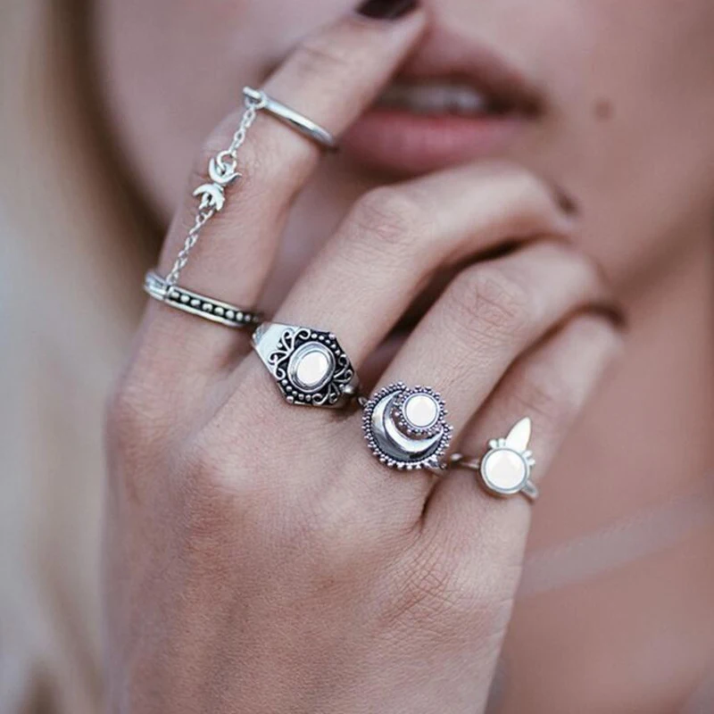 

Bohemian Vintage Rhinestone Leaf Moon Jewelry Unique Carving Tibetan Gold Silver Ring Set for Women Punk Boho Ring Sets 5PCS/Set