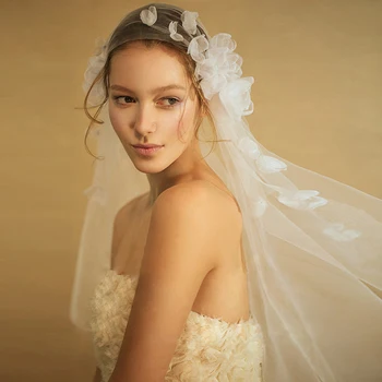 

Bridal veil with comb2019 new ivory flower short veil pretty velo de novia corto wholesale velo sposa stock welon