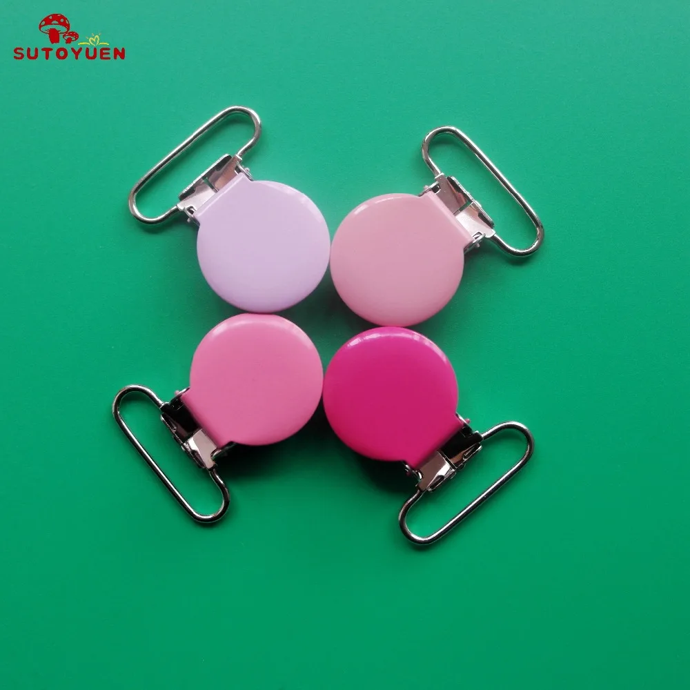 2018 New 50pcs Sutoyuen Round Metal Pacifier Clip Suspender Soothers Holder Clips For Baby Dummy Pacifier Chain Clips Lead Free 