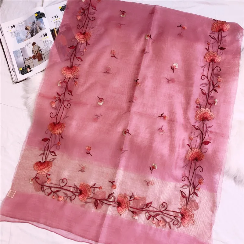 Осень Femme шелк шелковый шарф шарфы Для женщин Полный цветочные цветочной вышивкой длинные мягкие Обёрточная бумага шарф Дамская шаль вуаль 90*185 см