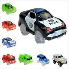 4,4-5,4 см волшебная Электроника светодиодный игрушечный автомобиль с мигающими огнями Развивающие игрушки для детей подарок на день рождения игра с треками