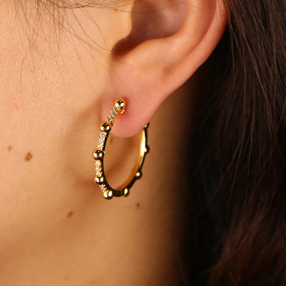 brass hoop earring H (1)