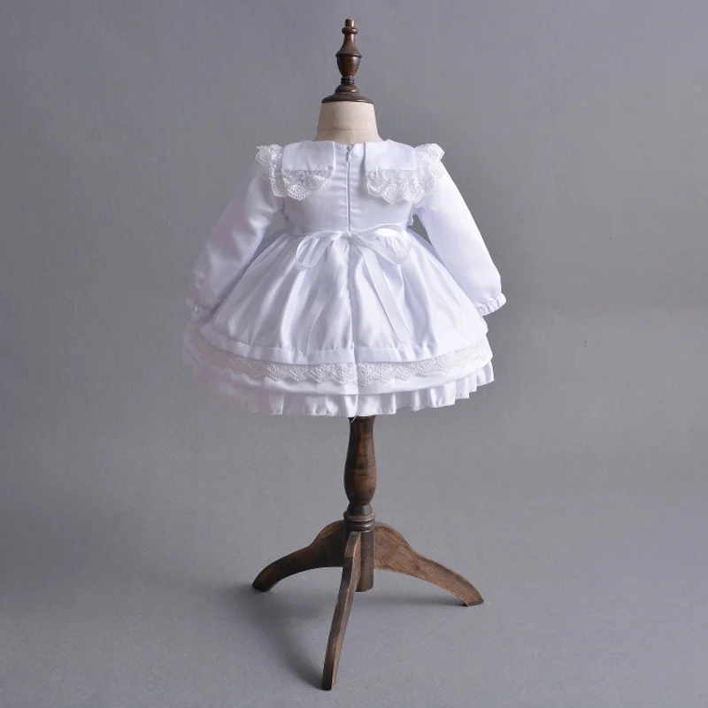 Платье для малышей; атласное кружевное платье с длинными рукавами и лепестками в стиле ретро для маленьких девочек+ шляпа; одежда для крещения для маленьких девочек; одежда для дня рождения