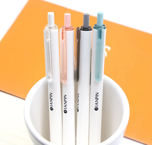 

1PC 0.5mm Cute Gel Pen Black Ink Stationary Kawaii Gel Ink Pens School Stationary Canetas Office Suppliers Kids Gift (ss-1617)