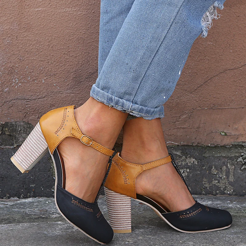 Летние женские босоножки пикантные тонкие туфли на каблуке Женская обувь в Европе и Америке г. Весенняя модная трендовая обувь - Цвет: Черный