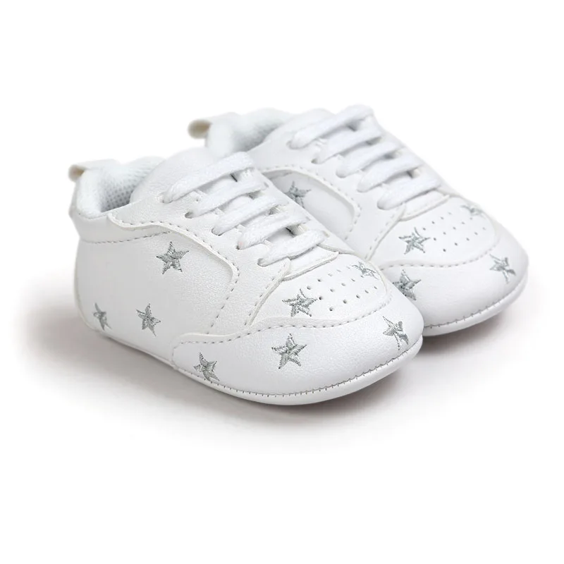 Детская обувь для новорожденных мальчиков и девочек с узором в виде сердечек и звезд; кроссовки из искусственной кожи на шнуровке для малышей от 0 до 18 месяцев - Цвет: Model 2