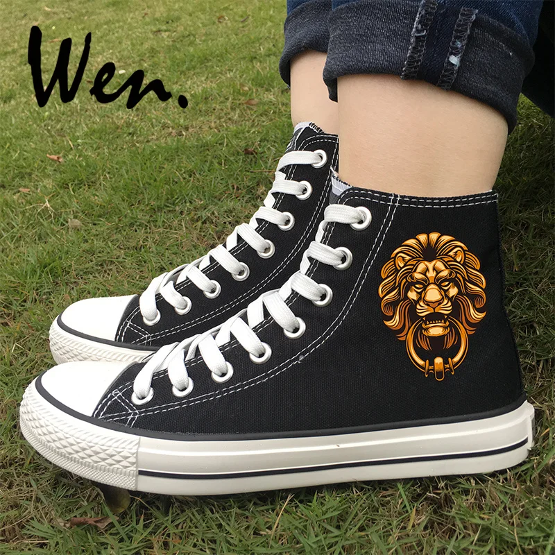 shoes with lion head on back
