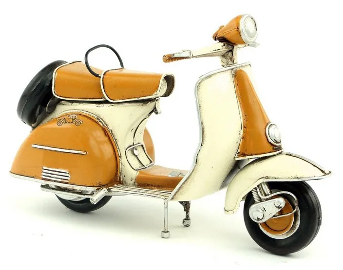Vespa мотороллер сзади