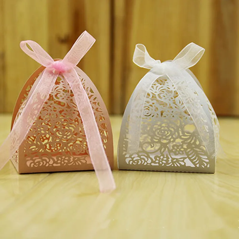 8 Color 50pcs Laser Cut Hollow Rose Flower Carriage Favors Box Gifts Candy Boxes With Ribbon Baby Shower Wedding Party Supplies