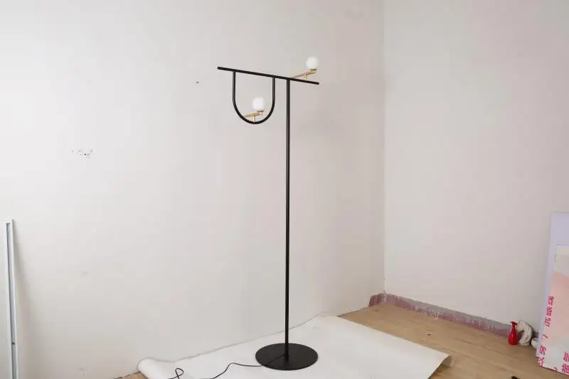Постмодерн минималистичный креативный торшер с птицей индивидуальный дизайн кованого железа модель комнаты торшер