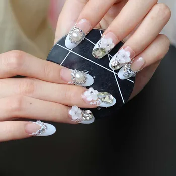 

2020 24Pcs French Bride White butterfly False Nails Nail Art Design Nail Tips NEW Z129