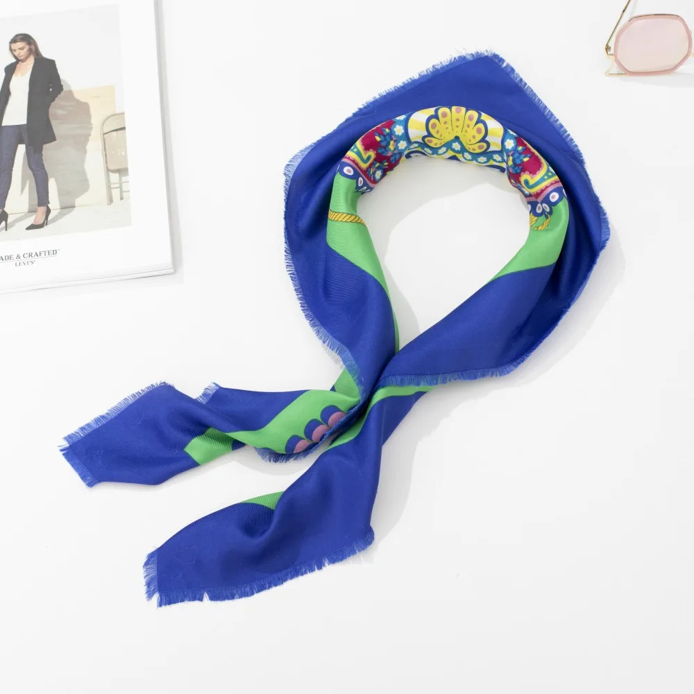 

2019 new fashion scarf summer professional soft scarf scarlet female scarf print wild sunscreen 60 print small square scarf