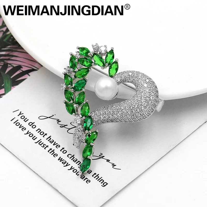 Бренд WEIMANJINGDIAN, роскошный кубический цирконий, CZ Кристалл, проложенный зеленым сердцем, брошь на булавке для женщин или свадьбы в золотых/серебряных цветах