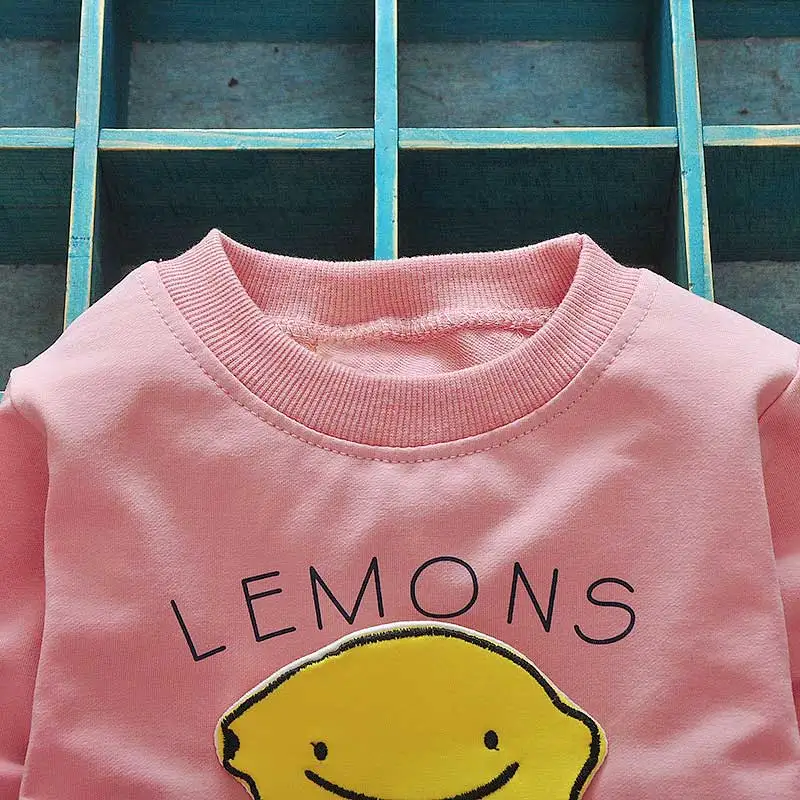 Осенне-весенняя одежда для детей футболка с длинными рукавами и круглым вырезом для маленьких мальчиков и девочек с рисунком лимонного человека и надписью Y2461