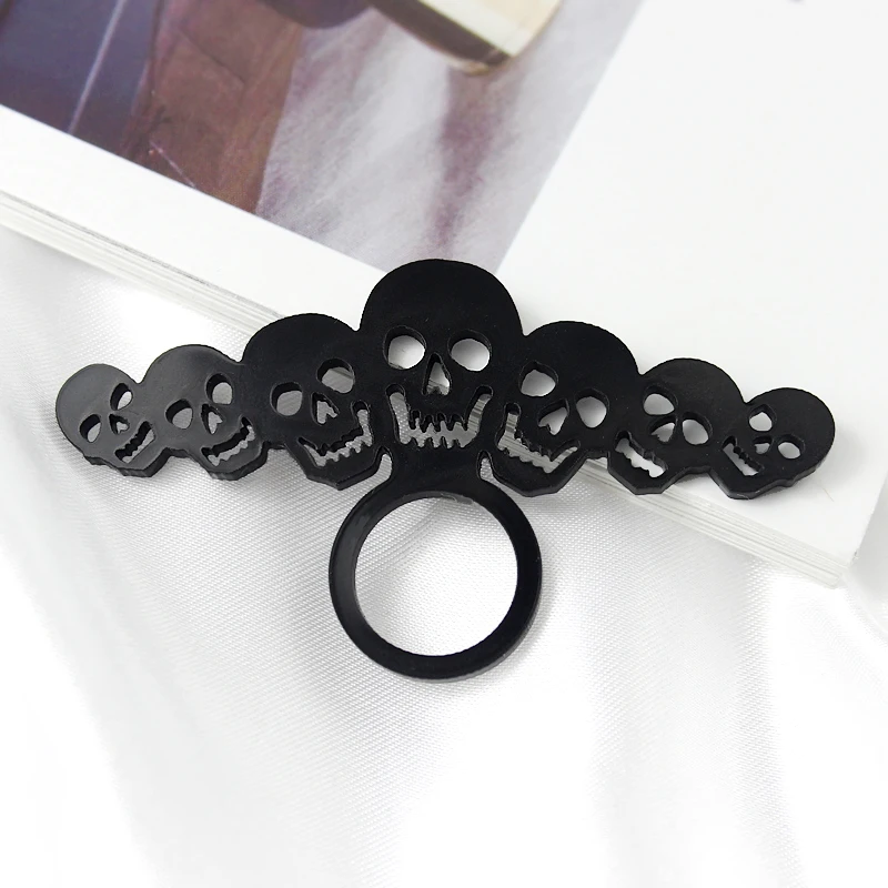 

2018 Winter New Arrival Dark Neo-gothic Style Seven Head Skeletons Shape Ring Personality Rock Spirit Best Gift For Friend