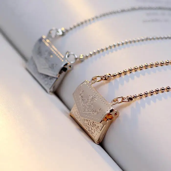 

Lovely Square Flower Engraved Openable Wallet Pendant Locket Necklace For Women Fashion Birthday Party Jewelry Gift