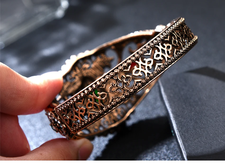 retro-cuff-bangle-for-women_06