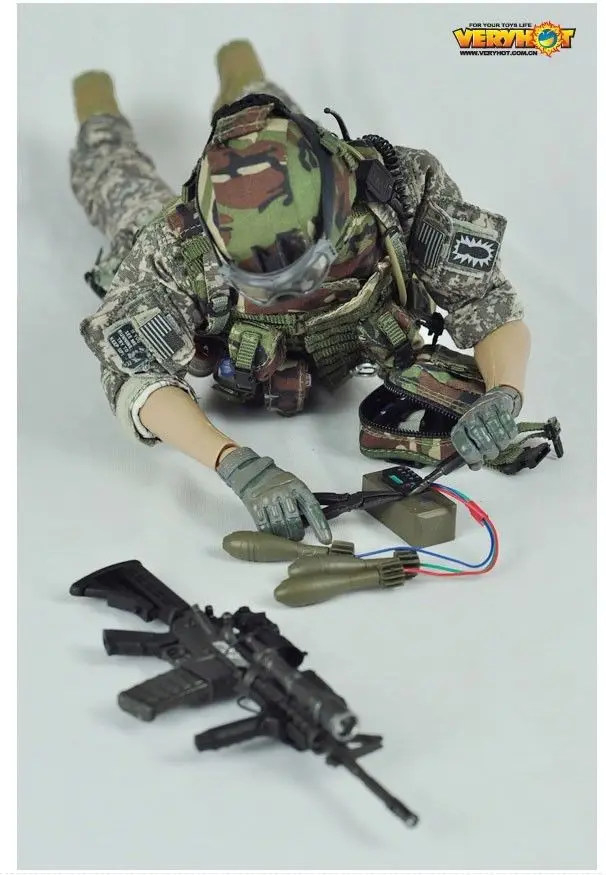 

VERY HOT US ARMY EOD Operation Iraqi Freedom Set 1/6(NO HEAD AND BODY)