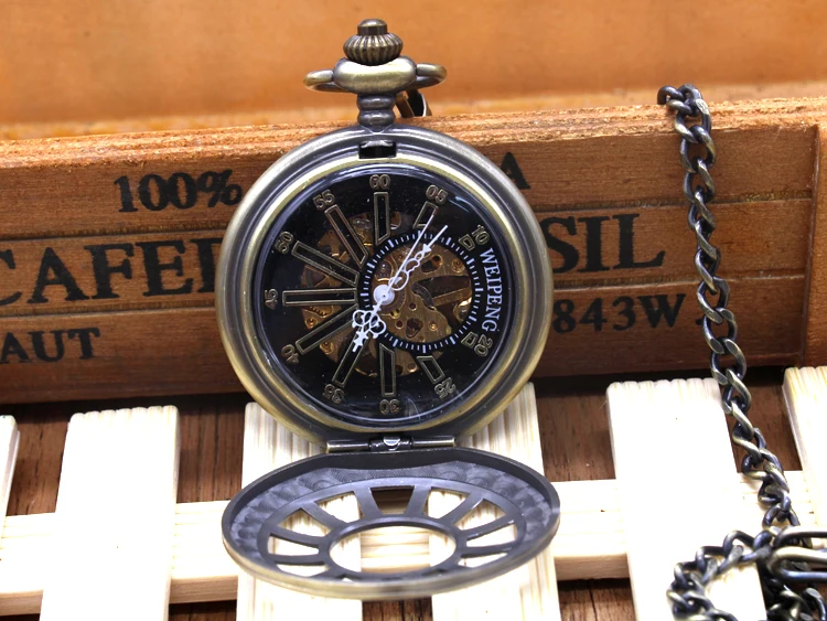 

Black Flower Hollow Roman Numerals Mechanical Hand Wind Skeleton Mechanical Pocket Watch