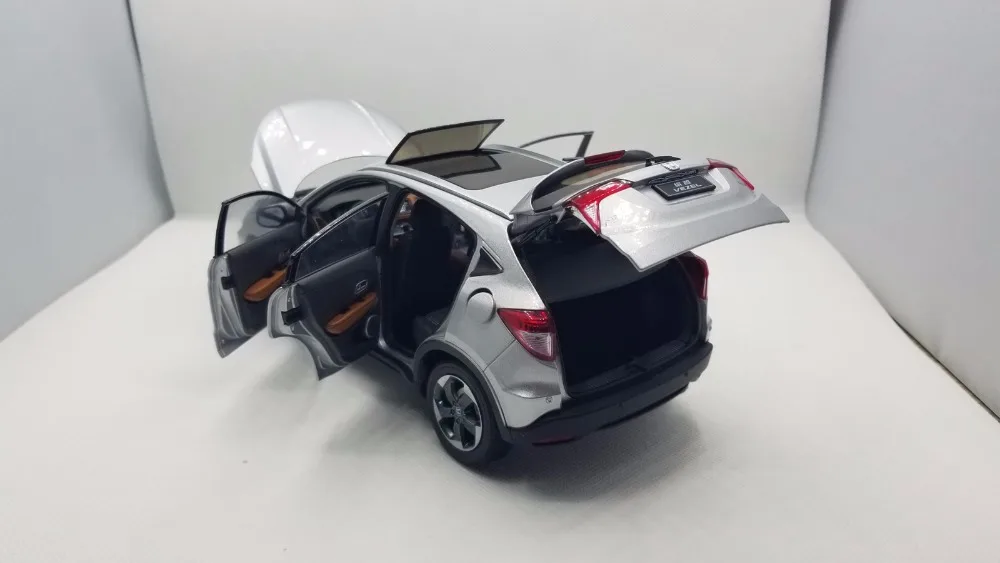 1:18 литая под давлением модель для Honda Vezel HR-V серебро внедорожник редкий сплав игрушечный автомобиль миниатюрная коллекция подарки HRV HR V