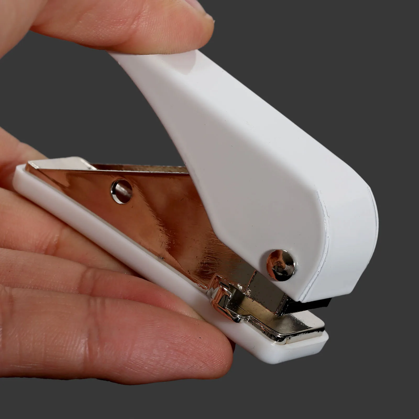 SURIEEN Universal 5.9cm Dart Wing Punch Tool Punching Device Professional Darts Flight Hole Puncher Metal Ring Darts Accessories